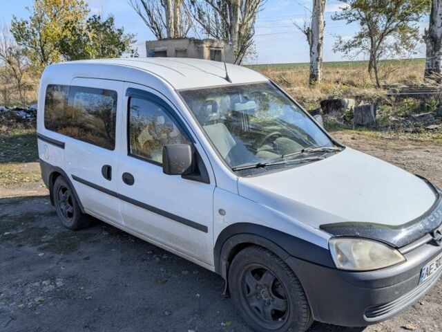 Опель Комбо вант.-пас. 2008 у Великой Александровке на Automoto.ua Білий Опель Комбо вант.-пас., об'ємом двигуна 1.7 л та пробігом 339 тис. км за 4500 $, фото 16 на Automoto.ua