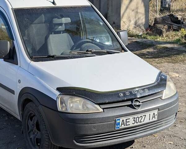 Білий Опель Комбо вант.-пас., об'ємом двигуна 1.69 л та пробігом 339 тис. км за 4500 $, фото 9 на Automoto.ua
