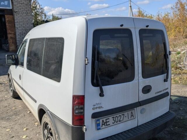 Опель Комбо вант.-пас. 2008 у Великой Александровке на Automoto.ua Білий Опель Комбо вант.-пас., об'ємом двигуна 1.7 л та пробігом 339 тис. км за 4500 $, фото 4 на Automoto.ua