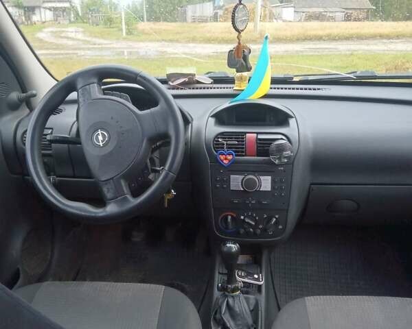 Білий Опель Комбо вант.-пас., об'ємом двигуна 1.2 л та пробігом 325 тис. км за 4150 $, фото 11 на Automoto.ua