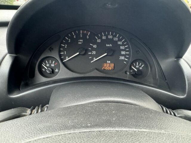 Белый Опель Комбо груз.-пасс., объемом двигателя 1.7 л и пробегом 245 тыс. км за 4500 $, фото 1 на Automoto.ua