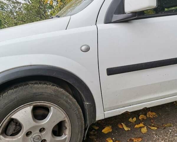 Білий Опель Комбо вант.-пас., об'ємом двигуна 1.25 л та пробігом 250 тис. км за 4500 $, фото 5 на Automoto.ua