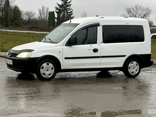 Белый Опель Комбо груз.-пасс., объемом двигателя 1.3 л и пробегом 344 тыс. км за 2700 $, фото 3 на Automoto.ua