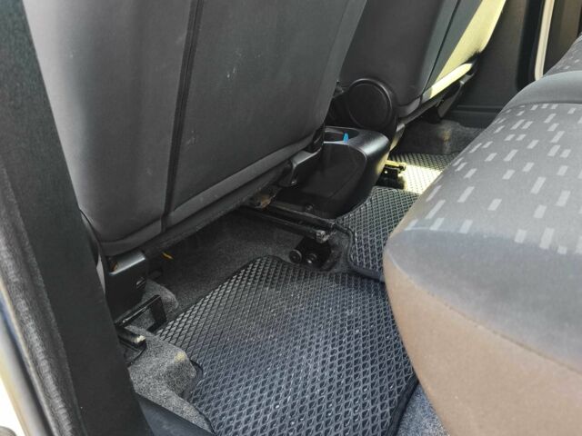 Опель Комбо груз.-пасс. 2012 в Коломые на Automoto.ua Белый Опель Комбо груз.-пасс., объемом двигателя 1.4 л и пробегом 190 тыс. км за 7500 $, фото 10 на Automoto.ua