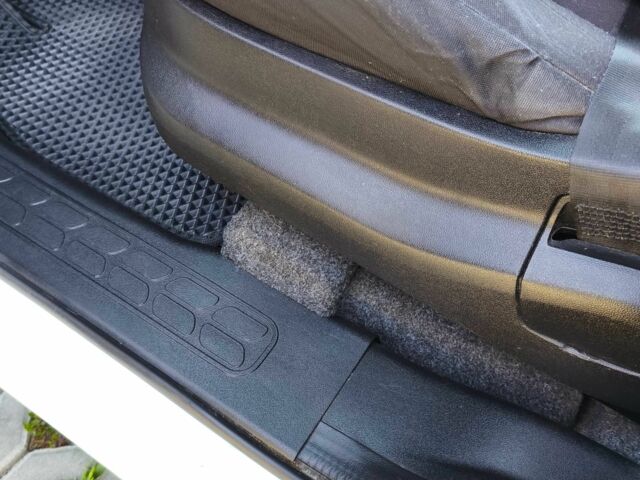 Опель Комбо груз.-пасс. 2012 в Коломые на Automoto.ua Белый Опель Комбо груз.-пасс., объемом двигателя 1.4 л и пробегом 190 тыс. км за 7500 $, фото 9 на Automoto.ua