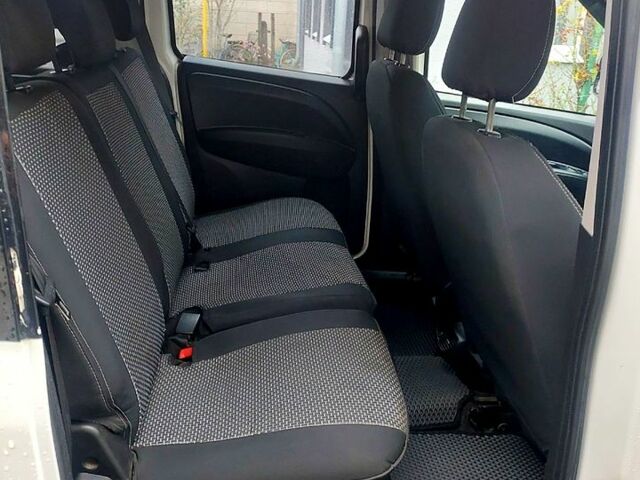 Білий Опель Комбо вант.-пас., об'ємом двигуна 1.6 л та пробігом 207 тис. км за 7600 $, фото 6 на Automoto.ua