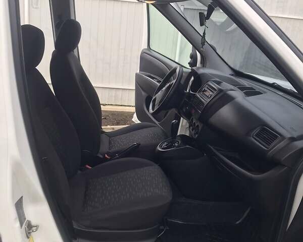 Белый Опель Комбо груз.-пасс., объемом двигателя 1.6 л и пробегом 198 тыс. км за 6150 $, фото 21 на Automoto.ua