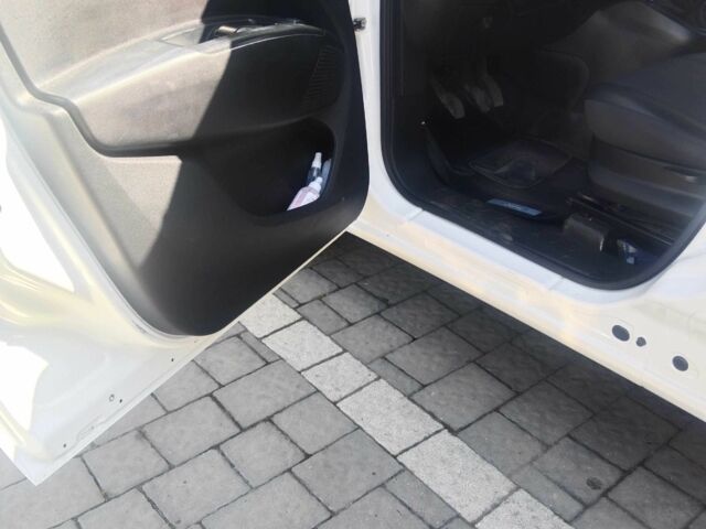 Белый Опель Комбо груз.-пасс., объемом двигателя 1.3 л и пробегом 374 тыс. км за 5100 $, фото 17 на Automoto.ua