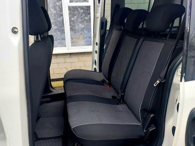 Білий Опель Комбо вант.-пас., об'ємом двигуна 1.6 л та пробігом 207 тис. км за 7600 $, фото 1 на Automoto.ua