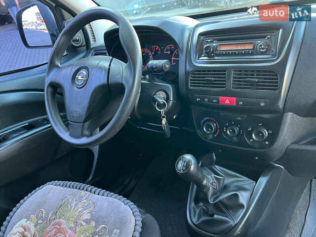 Білий Опель Комбо вант.-пас., об'ємом двигуна 1.3 л та пробігом 242 тис. км за 7990 $, фото 32 на Automoto.ua