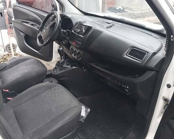 Белый Опель Комбо груз.-пасс., объемом двигателя 1.25 л и пробегом 360 тыс. км за 4500 $, фото 6 на Automoto.ua