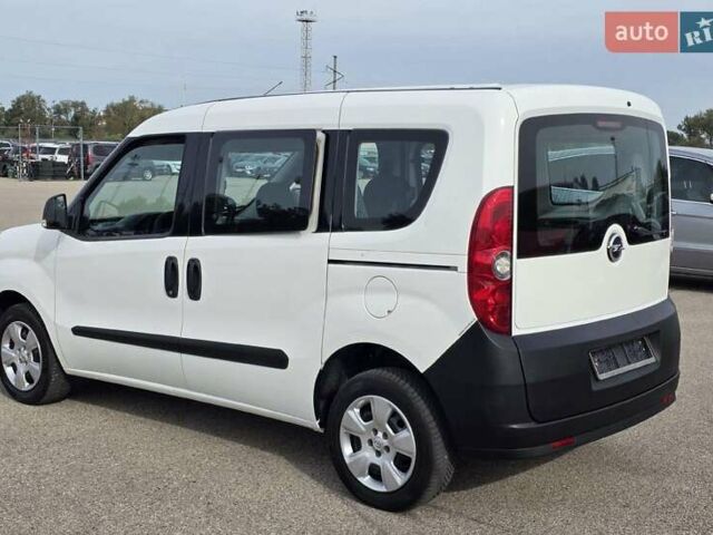 Білий Опель Комбо вант.-пас., об'ємом двигуна 1.3 л та пробігом 210 тис. км за 6800 $, фото 11 на Automoto.ua