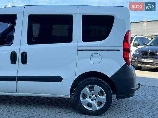 Білий Опель Комбо вант.-пас., об'ємом двигуна 1.3 л та пробігом 242 тис. км за 7990 $, фото 4 на Automoto.ua