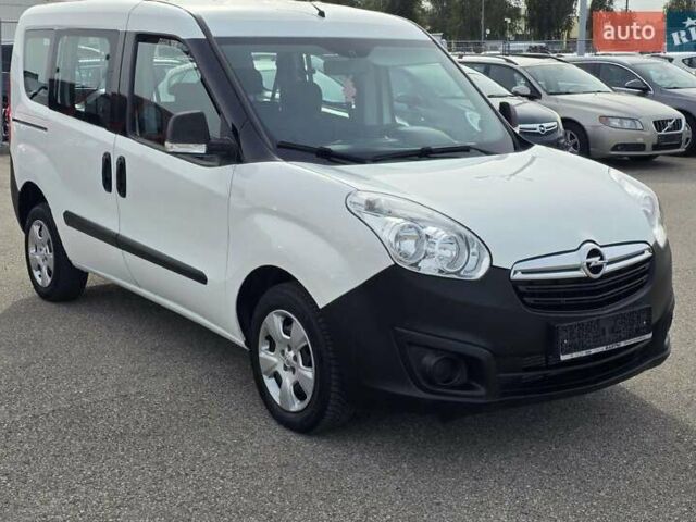Білий Опель Комбо вант.-пас., об'ємом двигуна 1.3 л та пробігом 210 тис. км за 6800 $, фото 8 на Automoto.ua