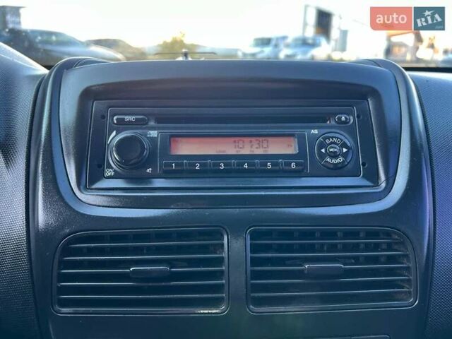 Білий Опель Комбо вант.-пас., об'ємом двигуна 1.3 л та пробігом 242 тис. км за 7990 $, фото 23 на Automoto.ua