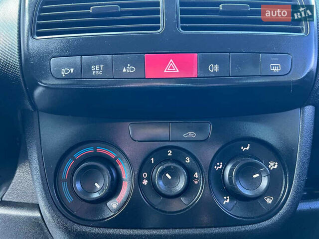 Білий Опель Комбо вант.-пас., об'ємом двигуна 1.3 л та пробігом 242 тис. км за 7990 $, фото 24 на Automoto.ua