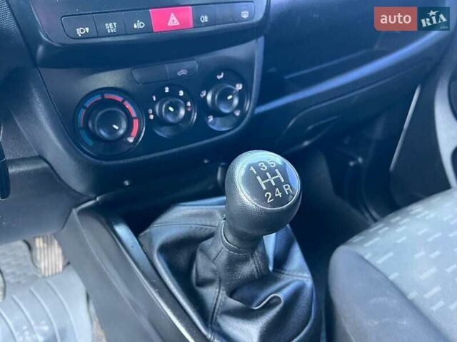 Білий Опель Комбо вант.-пас., об'ємом двигуна 1.3 л та пробігом 242 тис. км за 7990 $, фото 25 на Automoto.ua