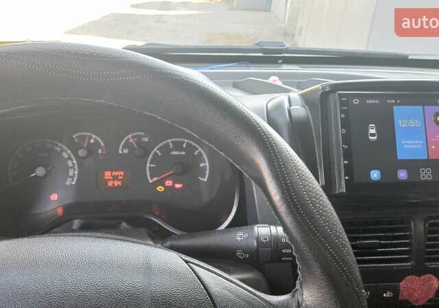 Білий Опель Комбо вант.-пас., об'ємом двигуна 1.6 л та пробігом 300 тис. км за 7000 $, фото 12 на Automoto.ua