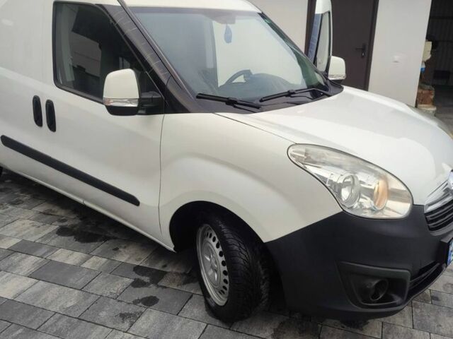 Білий Опель Комбо вант.-пас., об'ємом двигуна 1.6 л та пробігом 118 тис. км за 8500 $, фото 6 на Automoto.ua