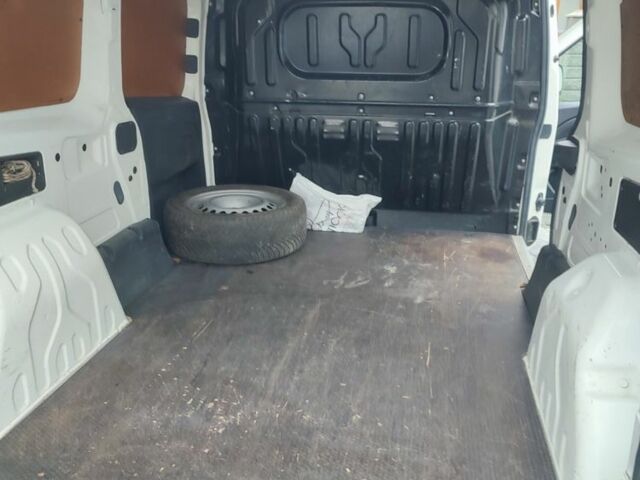 Білий Опель Комбо вант.-пас., об'ємом двигуна 1.6 л та пробігом 118 тис. км за 8500 $, фото 7 на Automoto.ua