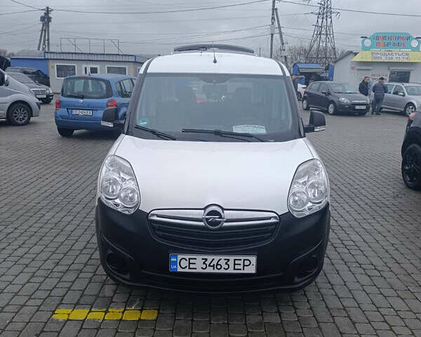 Білий Опель Комбо вант.-пас., об'ємом двигуна 1.3 л та пробігом 189 тис. км за 9000 $, фото 2 на Automoto.ua