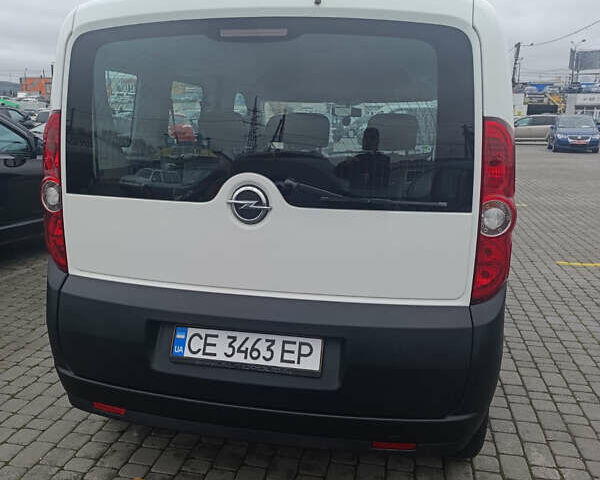 Білий Опель Комбо вант.-пас., об'ємом двигуна 1.3 л та пробігом 189 тис. км за 9000 $, фото 6 на Automoto.ua