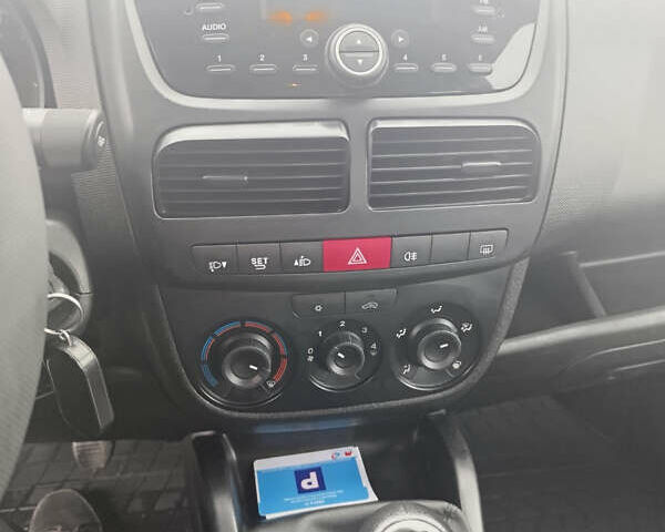 Білий Опель Комбо вант.-пас., об'ємом двигуна 1.3 л та пробігом 189 тис. км за 9000 $, фото 23 на Automoto.ua