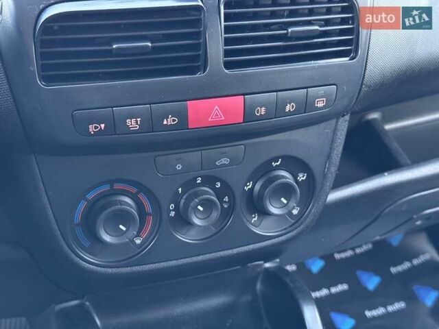 Белый Опель Комбо груз.-пасс., объемом двигателя 1.6 л и пробегом 196 тыс. км за 13999 $, фото 21 на Automoto.ua