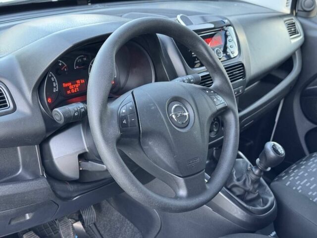 Білий Опель Комбо вант.-пас., об'ємом двигуна 1.6 л та пробігом 196 тис. км за 13999 $, фото 15 на Automoto.ua