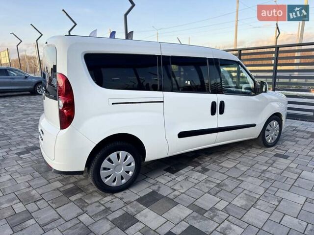 Белый Опель Комбо груз.-пасс., объемом двигателя 1.6 л и пробегом 196 тыс. км за 13999 $, фото 2 на Automoto.ua