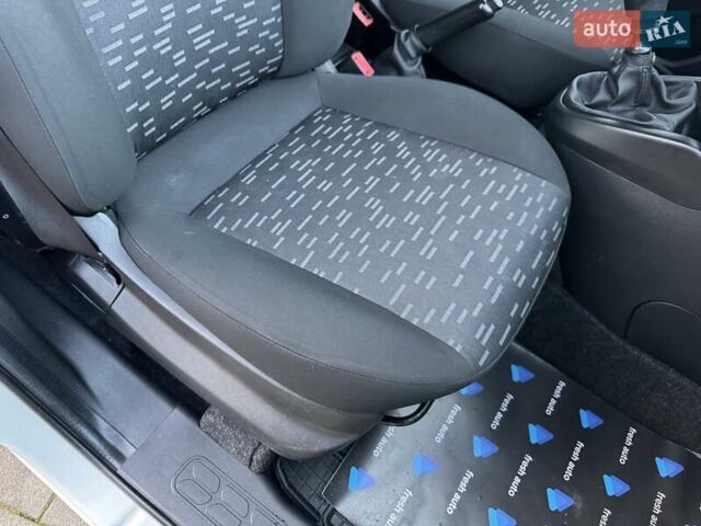 Белый Опель Комбо груз.-пасс., объемом двигателя 1.6 л и пробегом 196 тыс. км за 13999 $, фото 28 на Automoto.ua