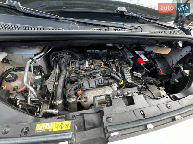 Белый Опель Комбо груз.-пасс., объемом двигателя 1.5 л и пробегом 170 тыс. км за 12699 $, фото 8 на Automoto.ua