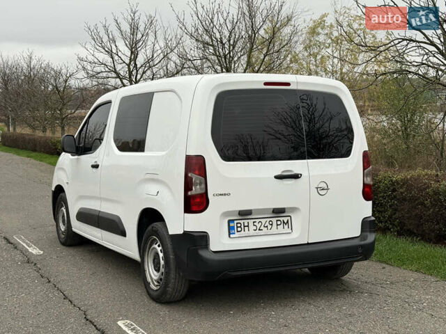 Белый Опель Комбо груз.-пасс., объемом двигателя 1.56 л и пробегом 198 тыс. км за 16999 $, фото 46 на Automoto.ua