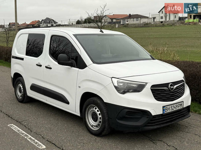 Белый Опель Комбо груз.-пасс., объемом двигателя 1.56 л и пробегом 198 тыс. км за 16999 $, фото 17 на Automoto.ua