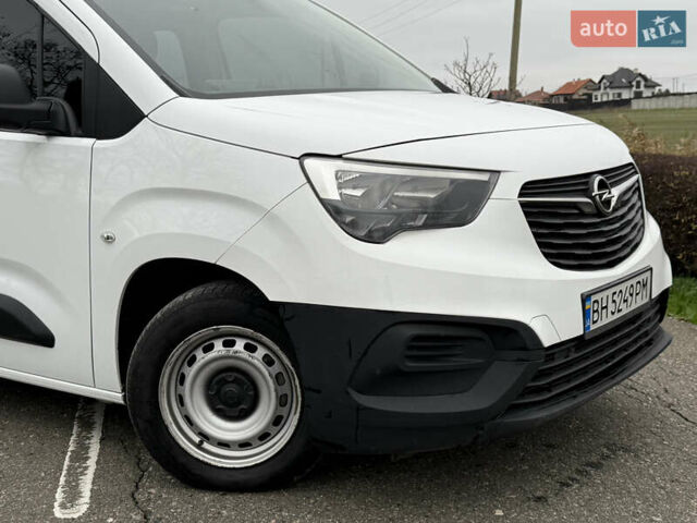 Белый Опель Комбо груз.-пасс., объемом двигателя 1.56 л и пробегом 198 тыс. км за 16999 $, фото 10 на Automoto.ua