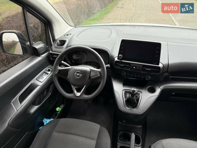 Белый Опель Комбо груз.-пасс., объемом двигателя 1.56 л и пробегом 198 тыс. км за 16999 $, фото 68 на Automoto.ua