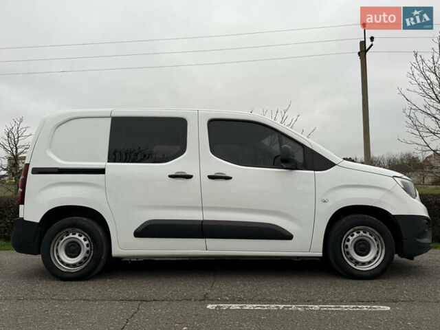 Белый Опель Комбо груз.-пасс., объемом двигателя 1.56 л и пробегом 198 тыс. км за 16999 $, фото 20 на Automoto.ua