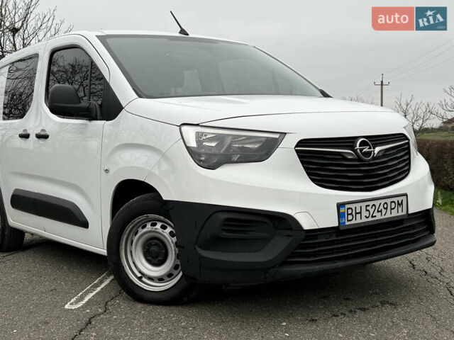 Белый Опель Комбо груз.-пасс., объемом двигателя 1.56 л и пробегом 198 тыс. км за 16999 $, фото 9 на Automoto.ua