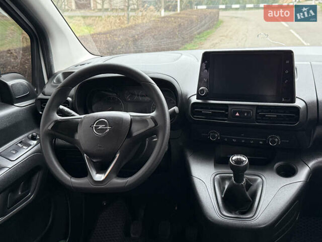 Белый Опель Комбо груз.-пасс., объемом двигателя 1.56 л и пробегом 198 тыс. км за 16999 $, фото 71 на Automoto.ua