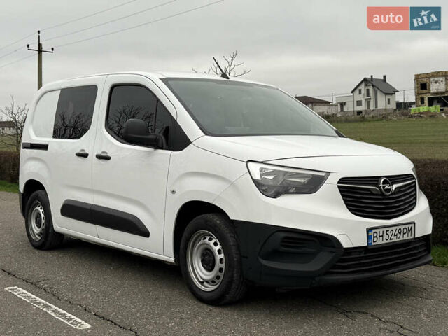 Белый Опель Комбо груз.-пасс., объемом двигателя 1.56 л и пробегом 198 тыс. км за 16999 $, фото 18 на Automoto.ua