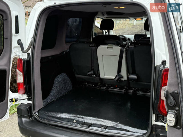 Белый Опель Комбо груз.-пасс., объемом двигателя 1.56 л и пробегом 198 тыс. км за 16999 $, фото 55 на Automoto.ua