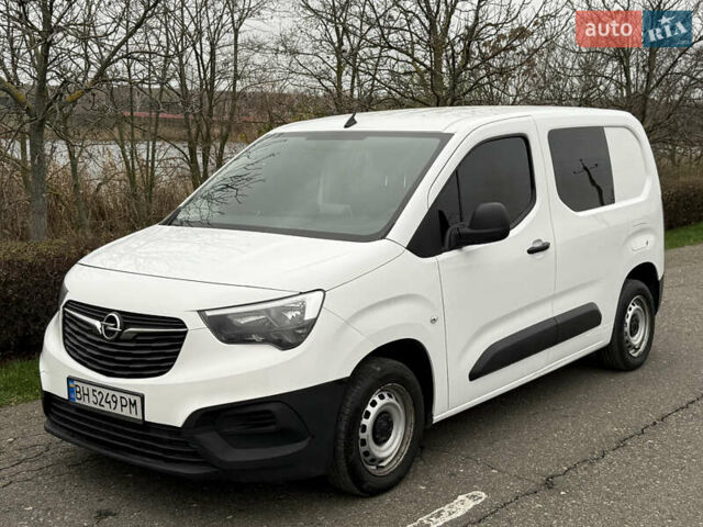 Белый Опель Комбо груз.-пасс., объемом двигателя 1.56 л и пробегом 198 тыс. км за 16999 $, фото 35 на Automoto.ua