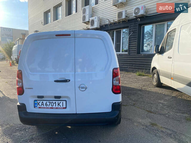 Білий Опель Комбо вант.-пас., об'ємом двигуна 1.5 л та пробігом 31 тис. км за 18000 $, фото 5 на Automoto.ua