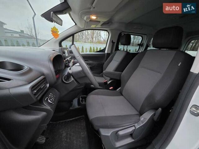 Белый Опель Комбо груз.-пасс., объемом двигателя 1.56 л и пробегом 160 тыс. км за 14800 $, фото 17 на Automoto.ua