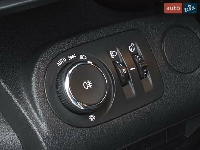 Белый Опель Комбо груз.-пасс., объемом двигателя 1.56 л и пробегом 160 тыс. км за 14800 $, фото 16 на Automoto.ua