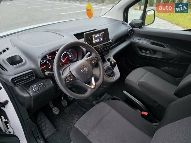 Белый Опель Комбо груз.-пасс., объемом двигателя 1.56 л и пробегом 160 тыс. км за 14800 $, фото 12 на Automoto.ua