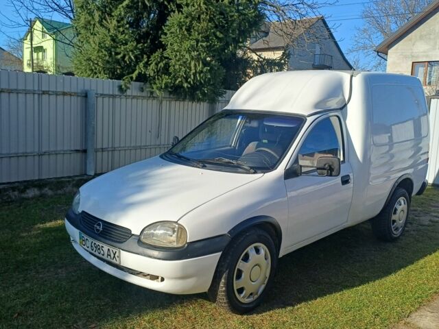 Білий Опель Комбо вант.-пас., об'ємом двигуна 1.4 л та пробігом 444 тис. км за 1100 $, фото 5 на Automoto.ua