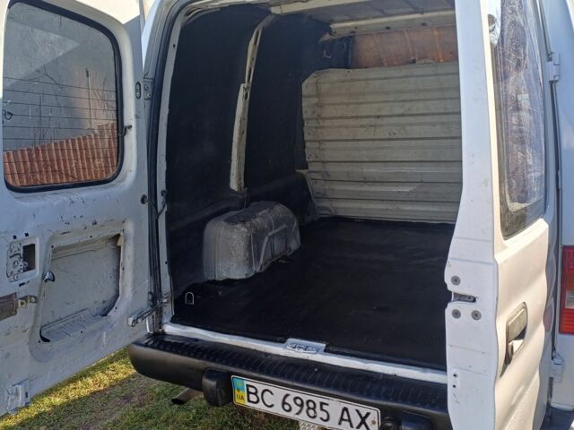 Білий Опель Комбо вант.-пас., об'ємом двигуна 1.4 л та пробігом 444 тис. км за 1100 $, фото 15 на Automoto.ua