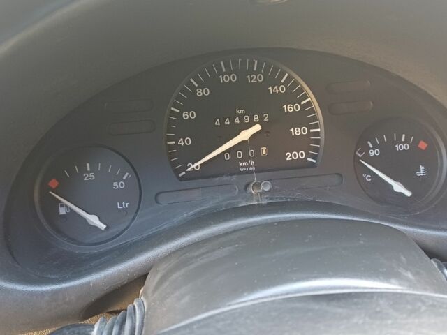 Білий Опель Комбо вант.-пас., об'ємом двигуна 1.4 л та пробігом 444 тис. км за 1100 $, фото 10 на Automoto.ua