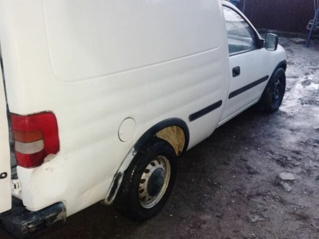 Белый Опель Комбо груз.-пасс., объемом двигателя 1 л и пробегом 111 тыс. км за 750 $, фото 8 на Automoto.ua